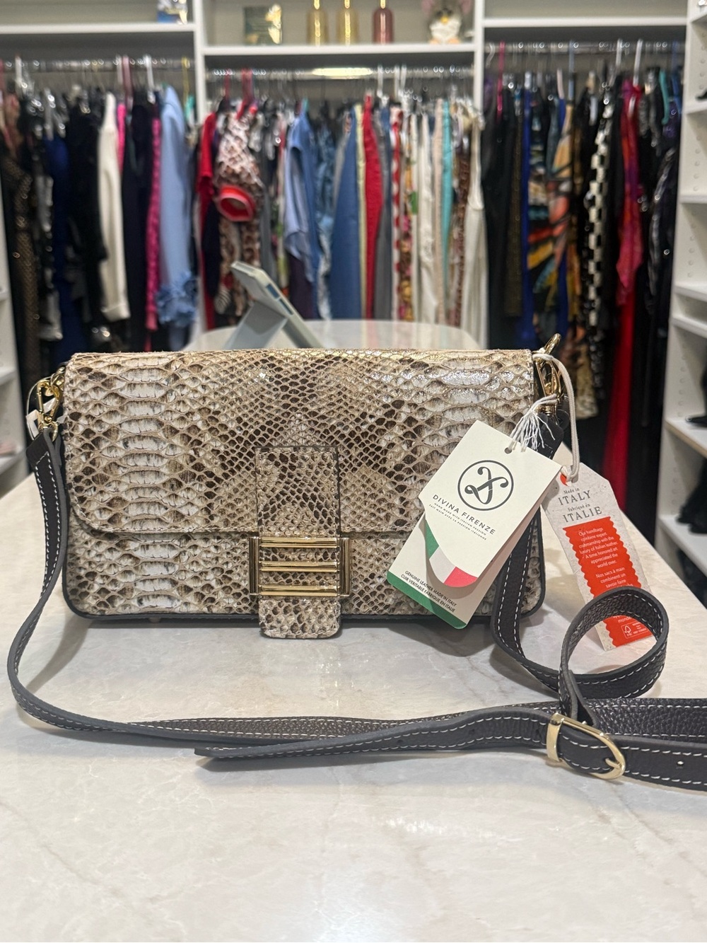 DIVINA FIRENZE
Made Italy Leather Snake Print Flap Over crossbody Baguette New